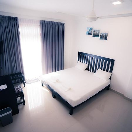 Kozy B&B Дехивала-Маунт-Лавиния Экстерьер фото